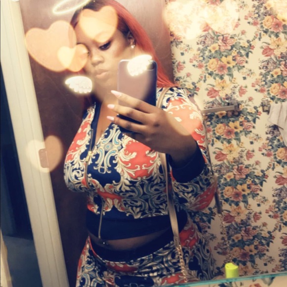 Two piece ‼️ - Picture 1 of 2